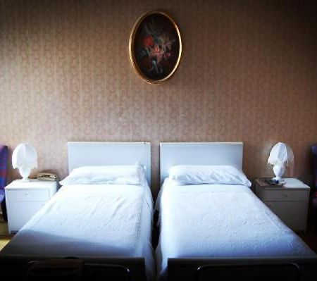 מונטה קטיני טרמה Hotel Pesi חדר תמונה