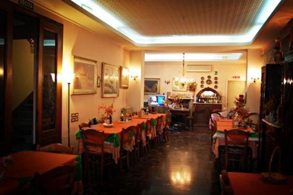 מונטה קטיני טרמה Hotel Pesi מראה חיצוני תמונה